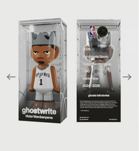 Load image into Gallery viewer, NBA Ghostwrite 400% Figure

